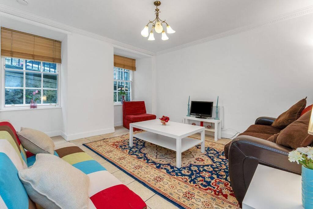 Edinburgh Perfect Location Appartement Buitenkant foto