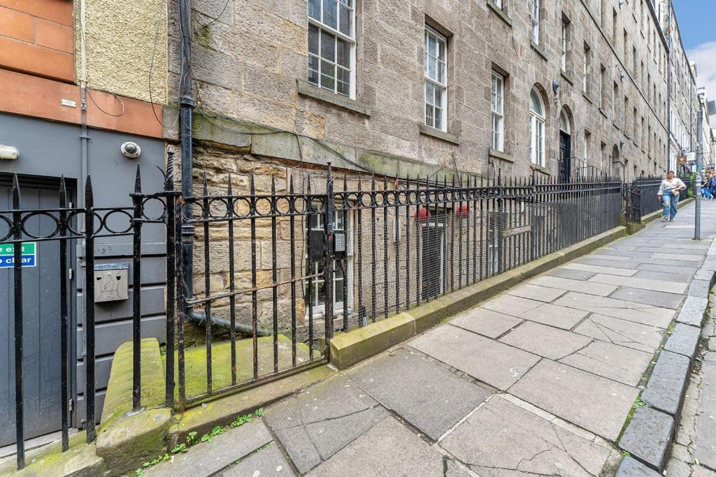 Edinburgh Perfect Location Appartement Buitenkant foto
